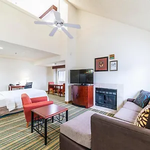 https://metro-phx-upstairs-loft-sleeps-over-6-central-phx.hotelsofphoenix.com